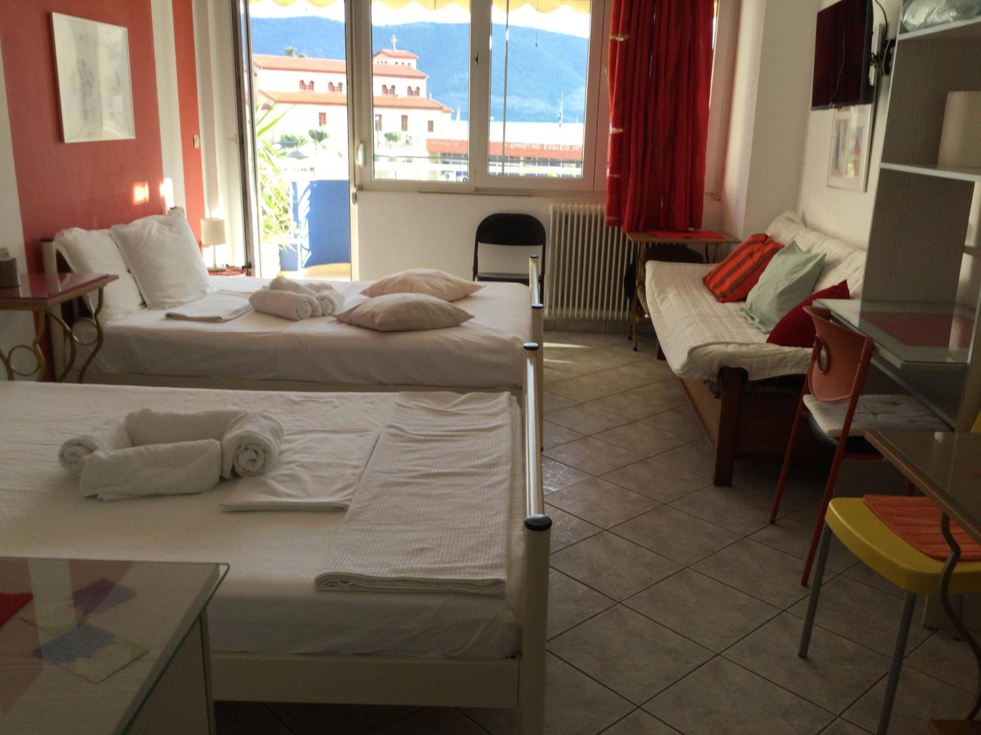 Maria'S Roomstudios Apartments Flats To Let Seaside Heart City Chantzara Spyropoulos Игуменица Экстерьер фото